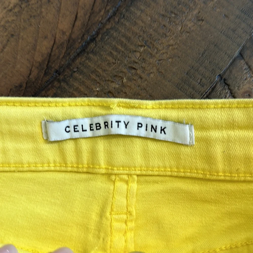 Celebrity Pink Jean shorts 3/26